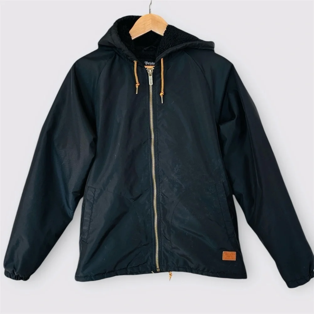 Brixton hooded coach